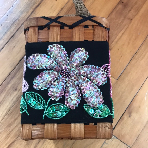 Pita Kura Handbeaded Drawstring Straw Bags (Small) - Picture 2 of 7